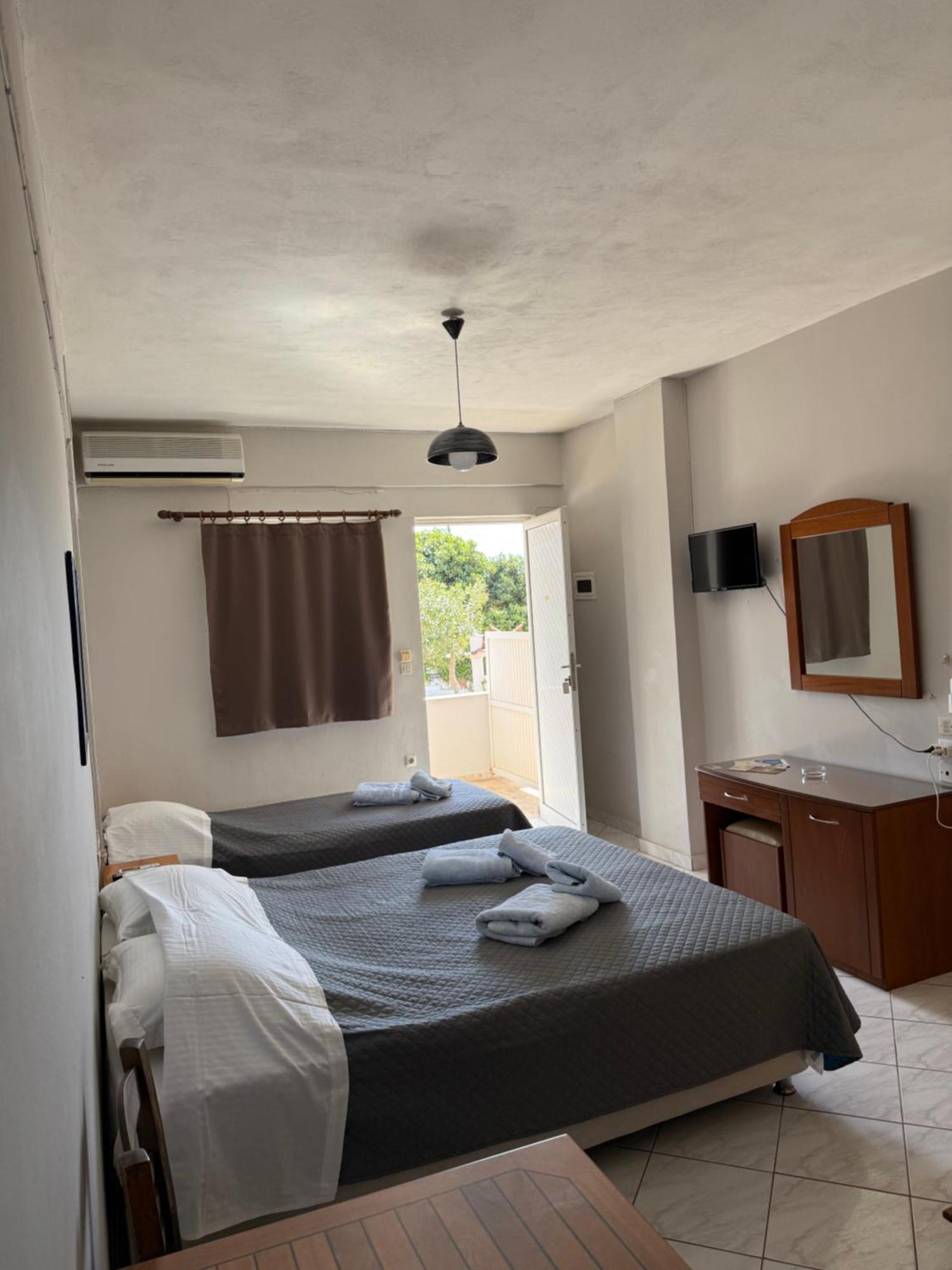 Vias Hotell Neápolis Eksteriør bilde